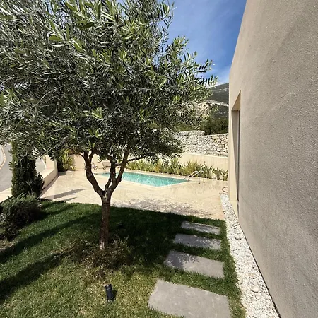 Villa Alegra