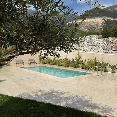 Alegra Villa